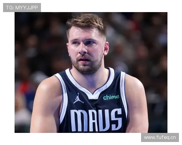 东契奇约基奇首节对轰引爆全场